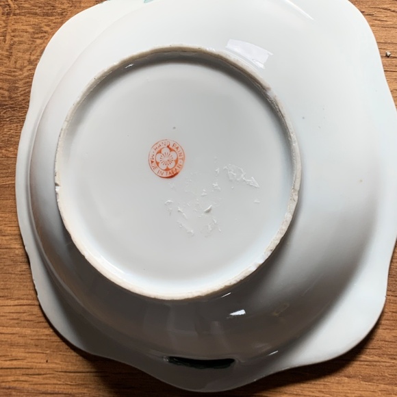 Painted Floral Dish (Japan) - Picture 6 of 9